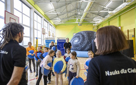 Galeria aktualności Poprawny zapis tytułu: Czy w kosmosie żyją węże? Mobilne Planetarium Kopernika w Raciechowicach 3