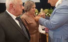 Galeria aktualności Wyjątkowy jubileusz małżeństwa &ndash; złote, diamentowe i żelazne gody w Gminie Raciechowice 25